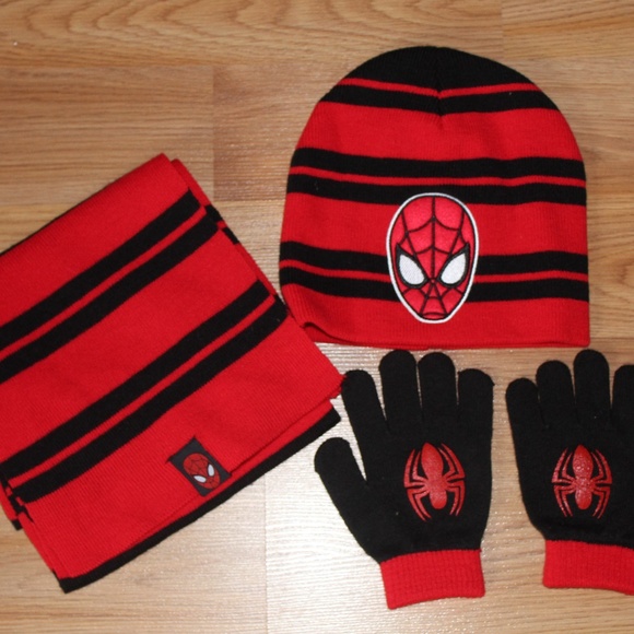 Nwot Spiderman Hat Scarf Glove Set Kids 